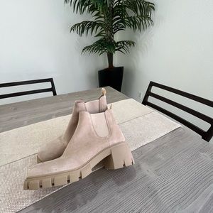 Steve Madden- Howler lug heeled booties in Sand suede. size 8.5